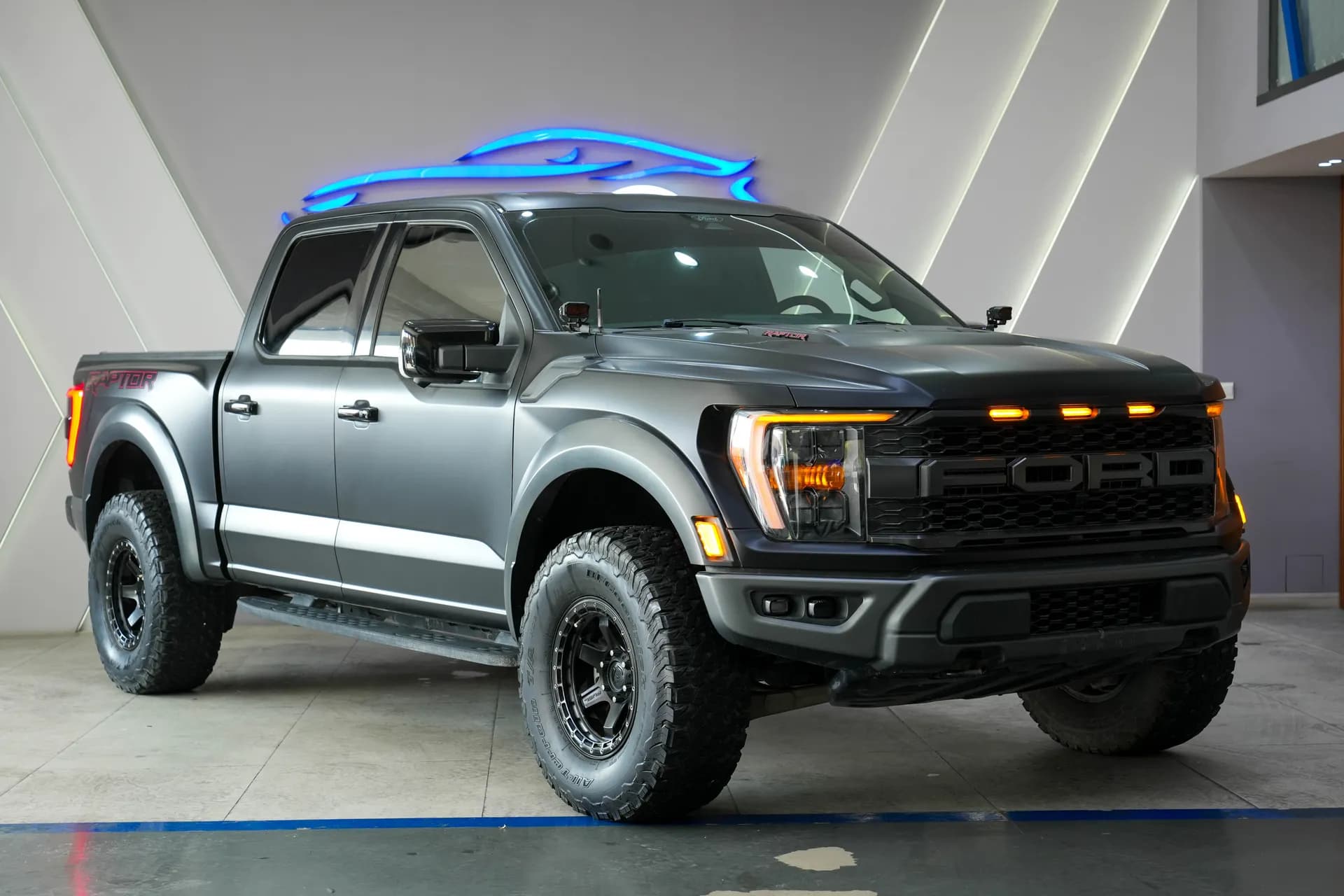FORD F-150 RAPTOR - view 2