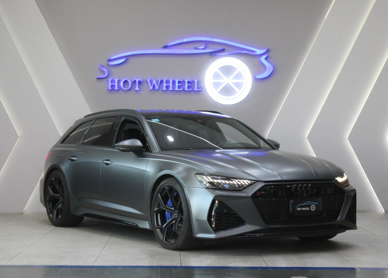 Audi RS6 thumbnail 3