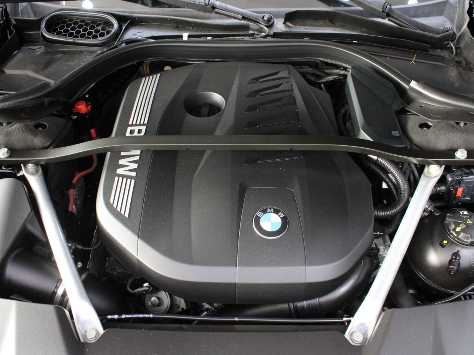 BMW 735i GCC thumbnail 5