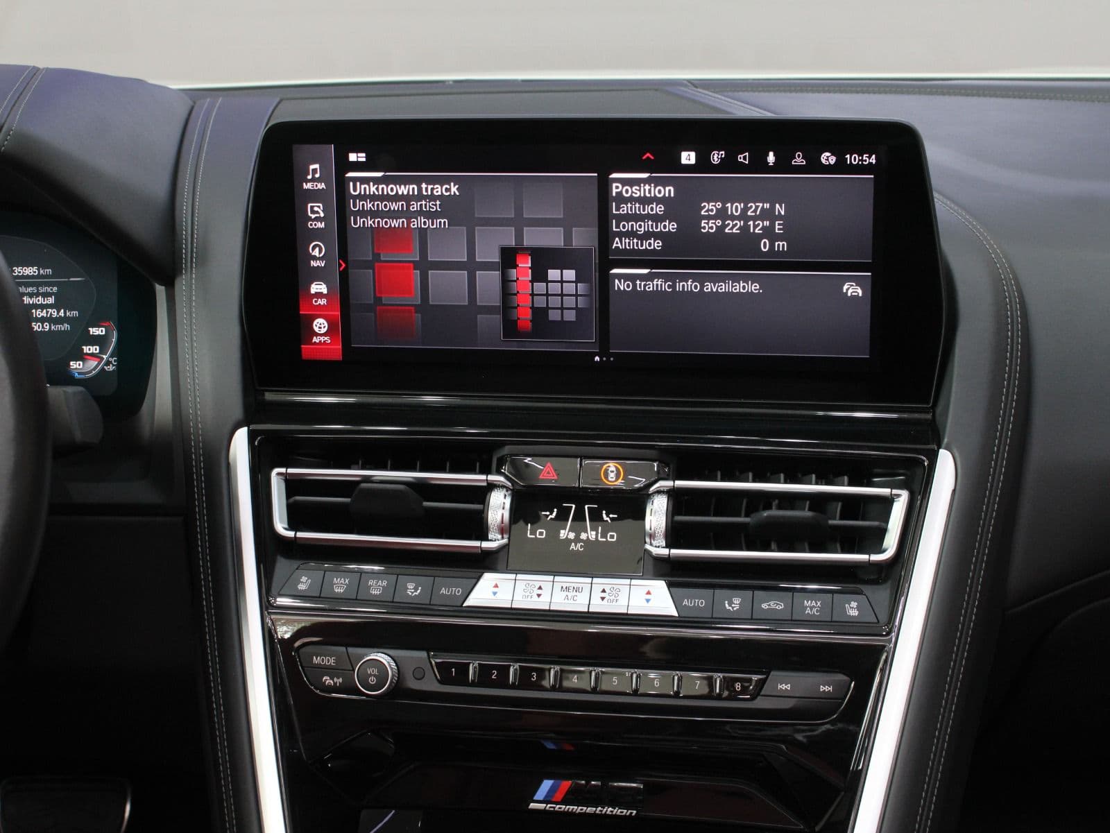 BMW M8 Convertible thumbnail 5