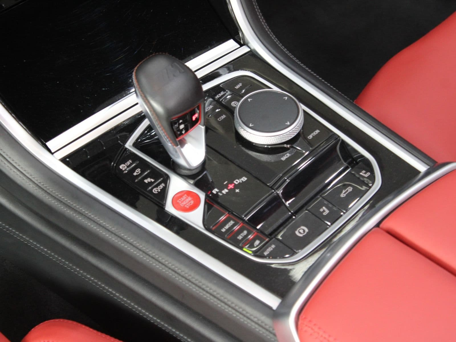 BMW M8 Convertible thumbnail 6