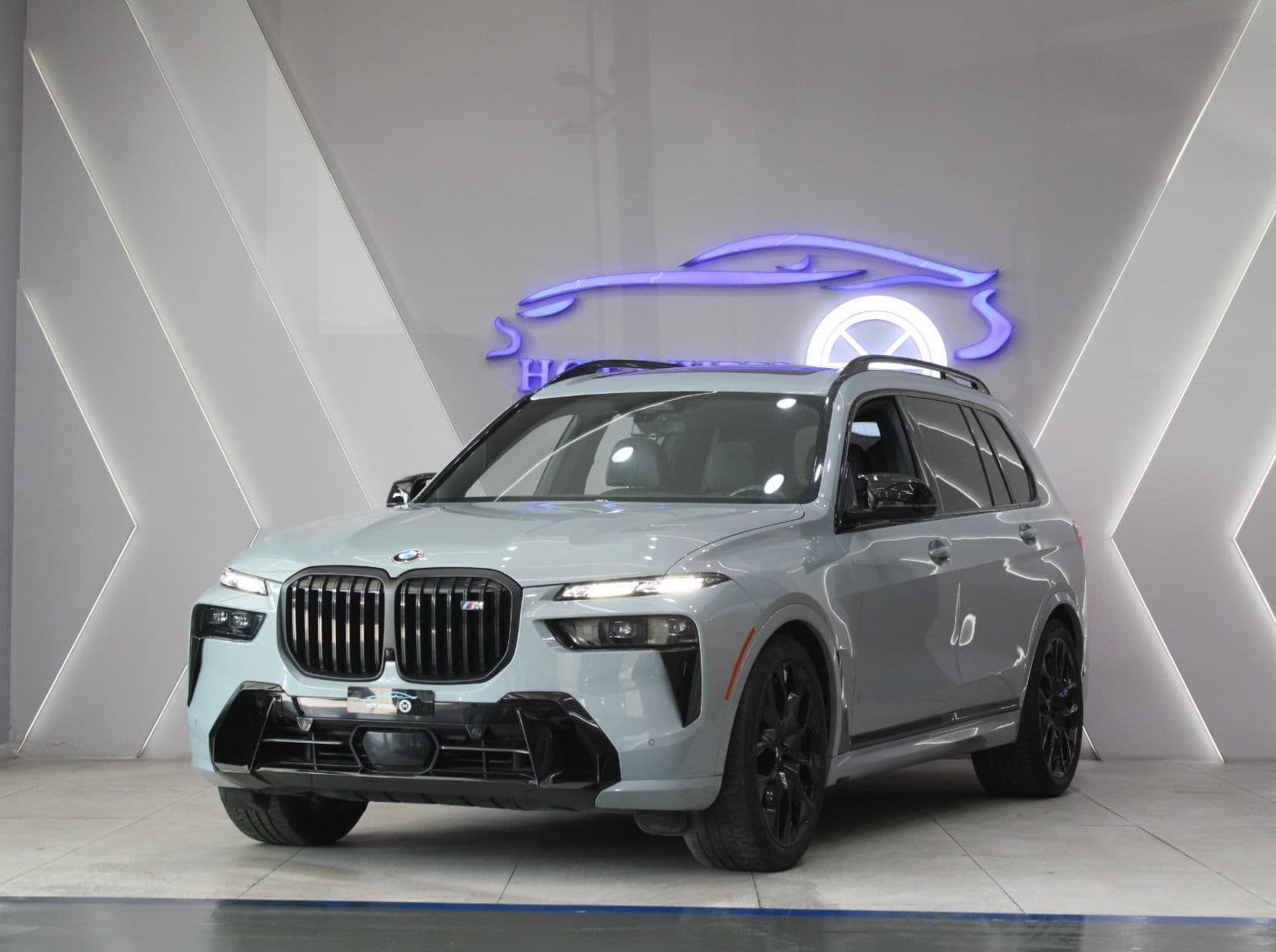 BMW X7 M60i thumbnail 3
