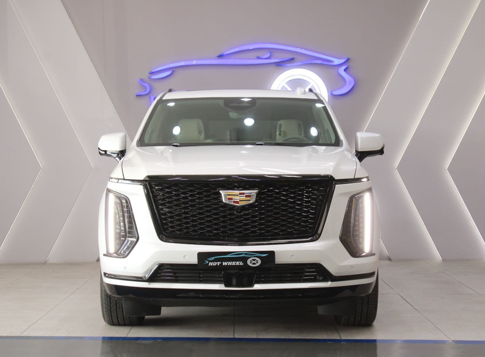 Cadillac Escalade thumbnail 2