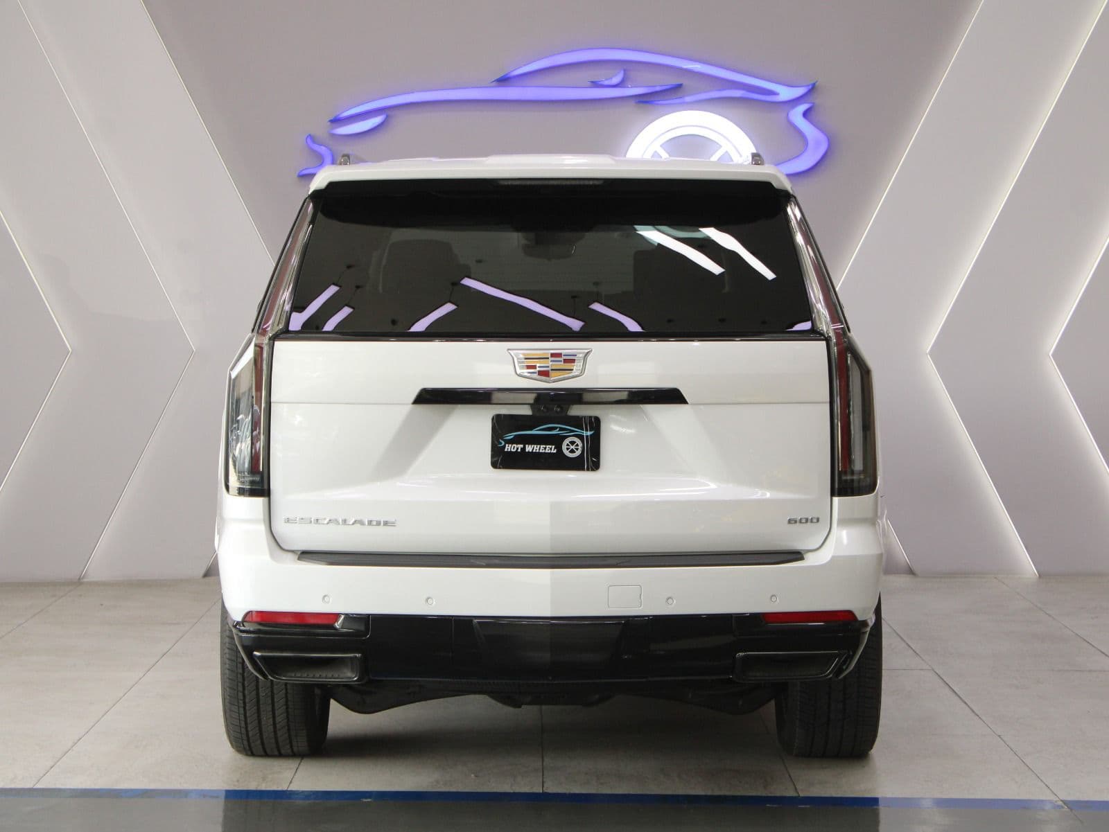 Cadillac Escalade thumbnail 3