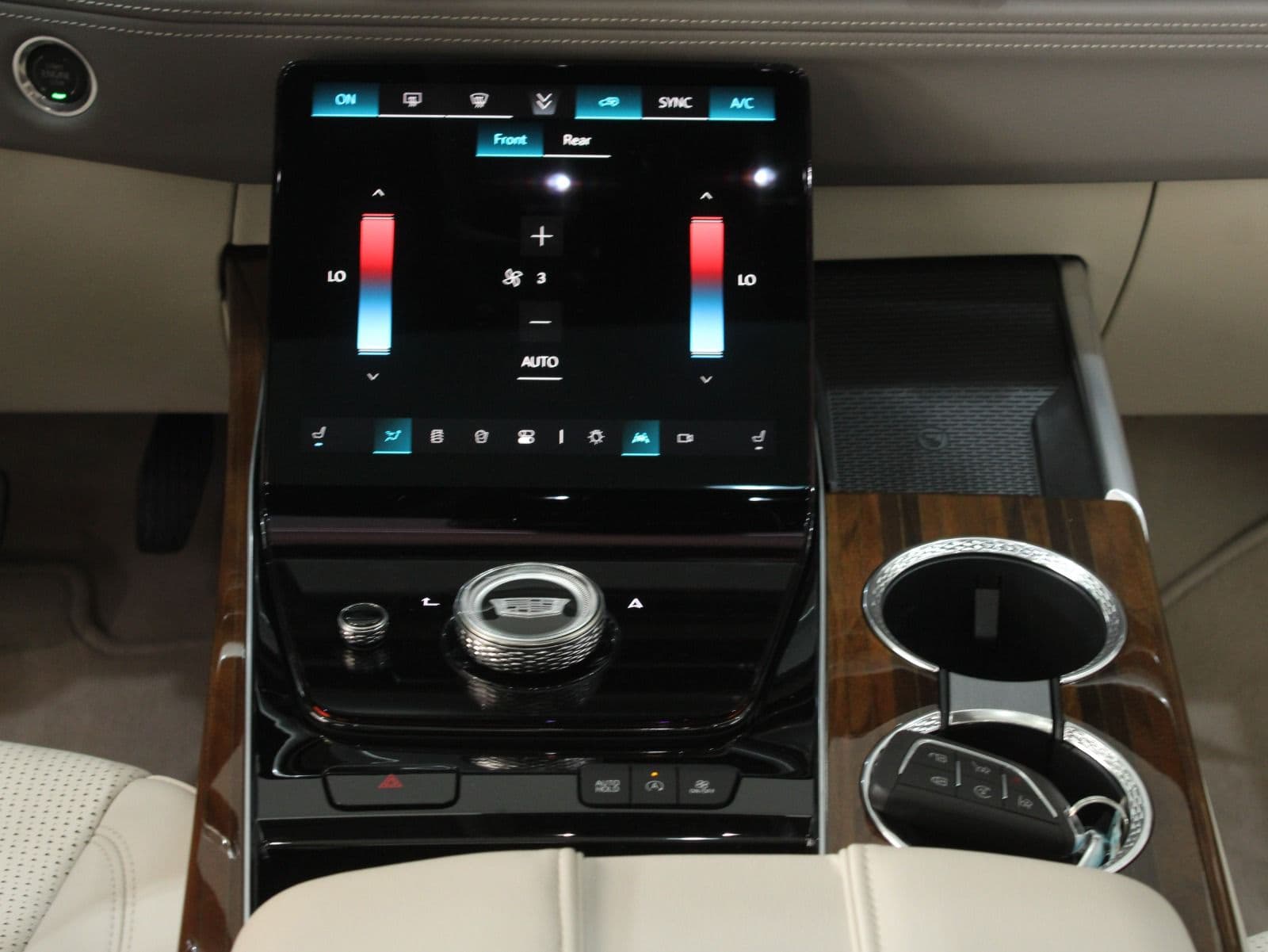 Cadillac Escalade thumbnail 4