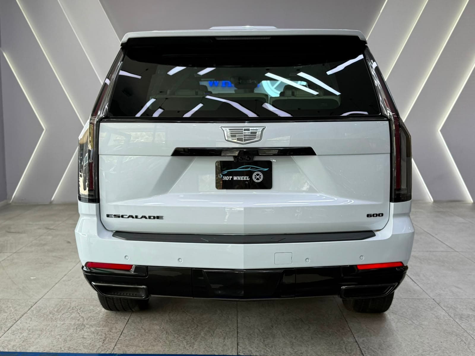Cadillac Escalade thumbnail 4