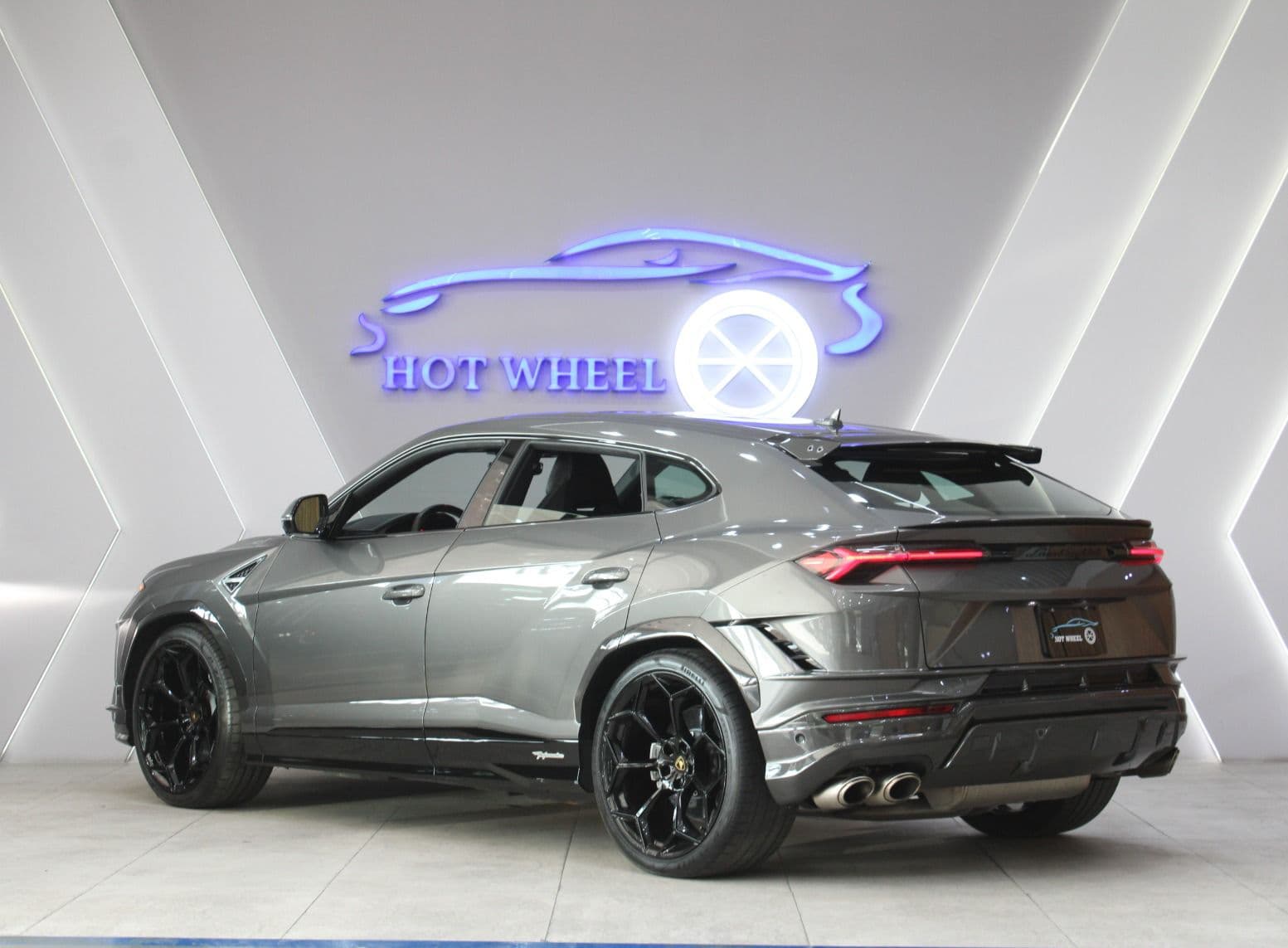 Lamborghini Urus Performante thumbnail 5