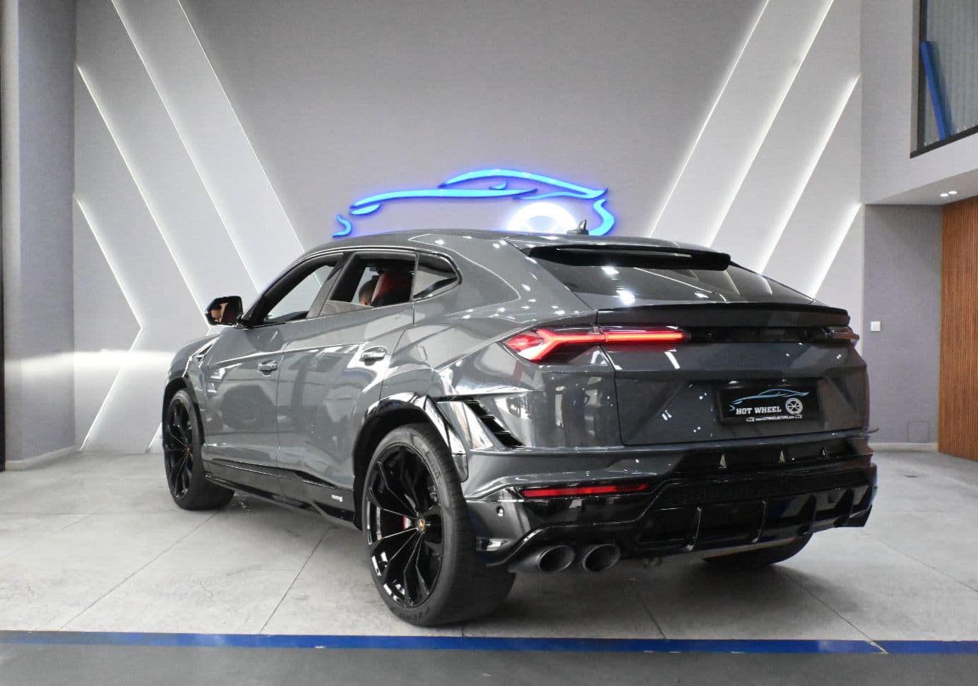Lamborghini Urus S thumbnail 2