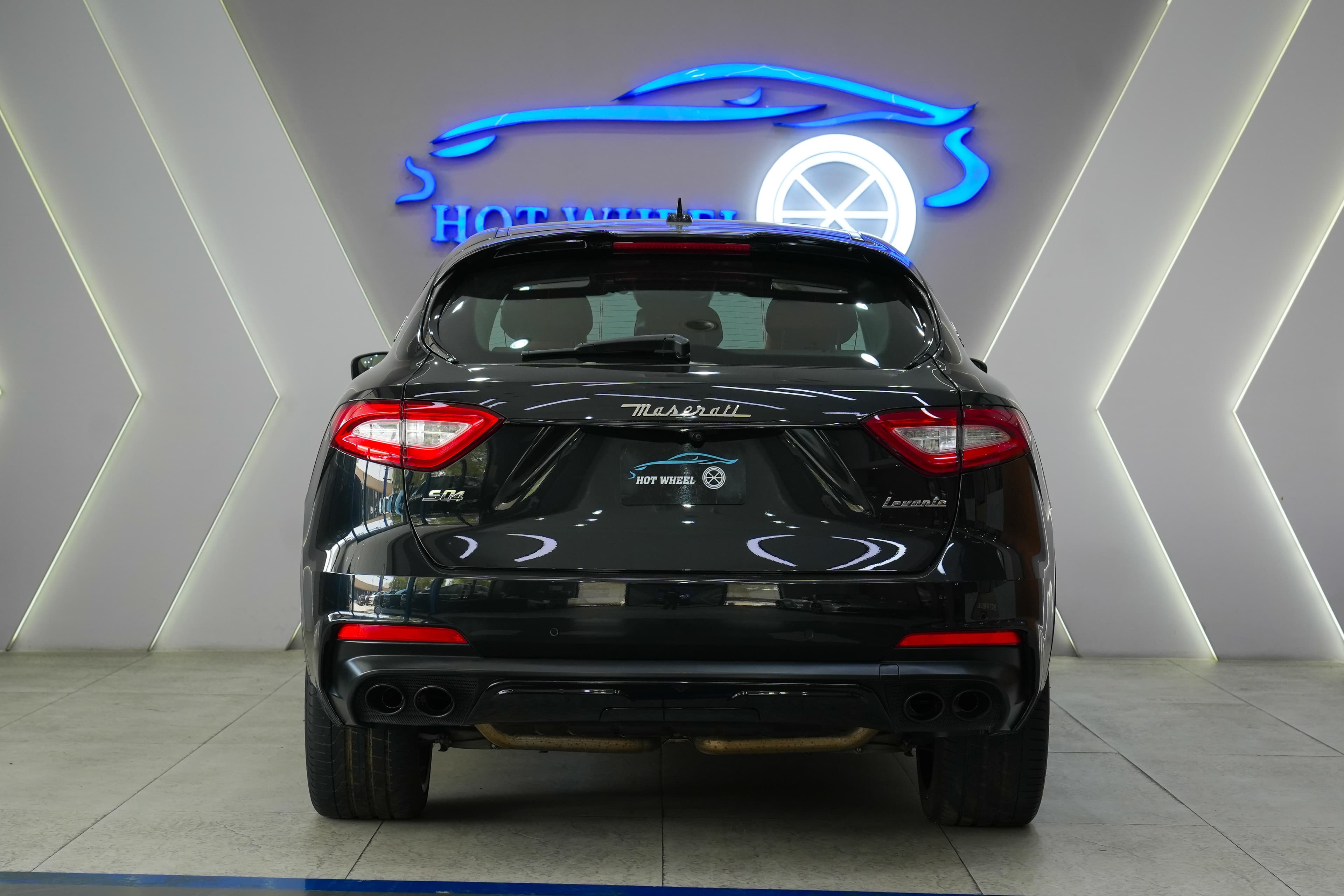 Maserati Levante SQ4 thumbnail 2