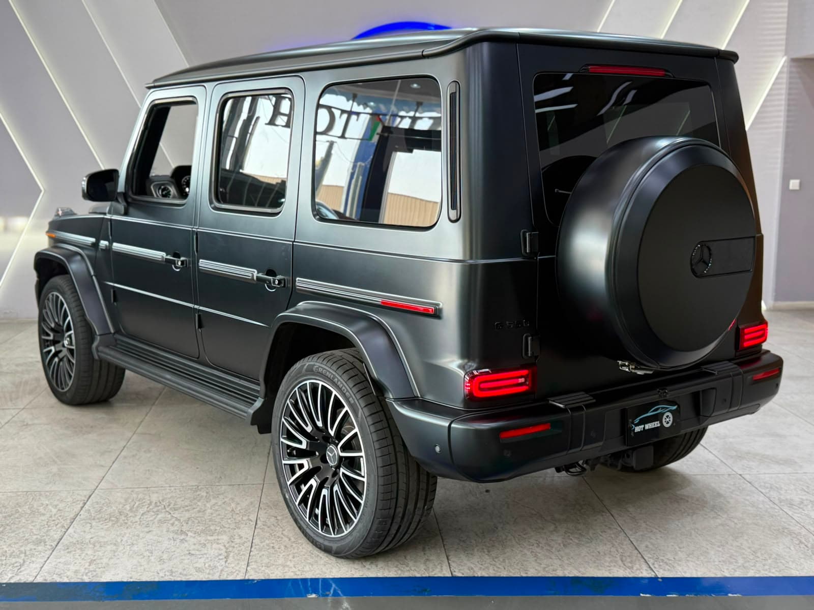 Mercedes-Benz G550 thumbnail 5