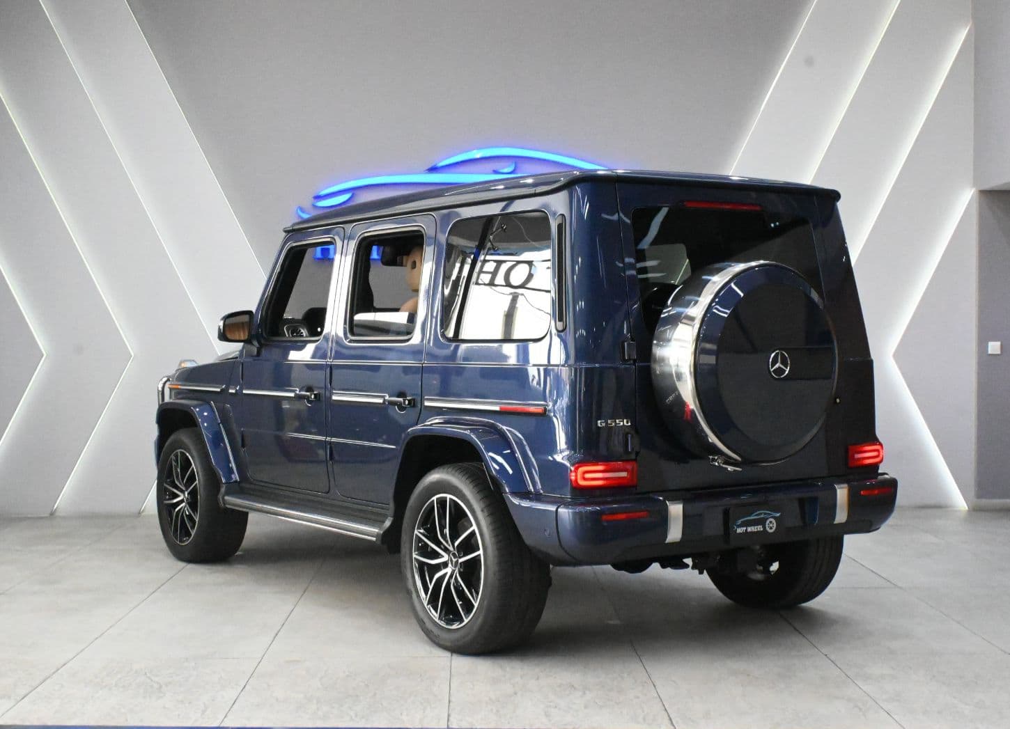Mercedes-Benz G550 thumbnail 2