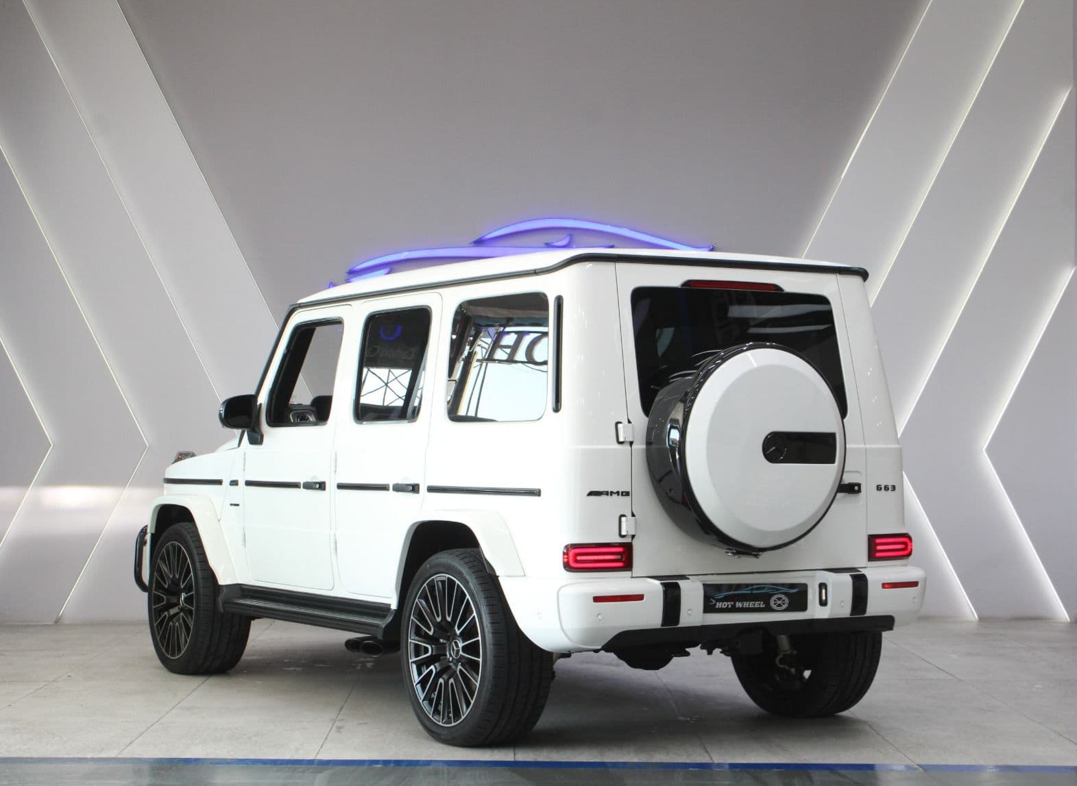 Mercedes-Benz G63 AMG thumbnail 4