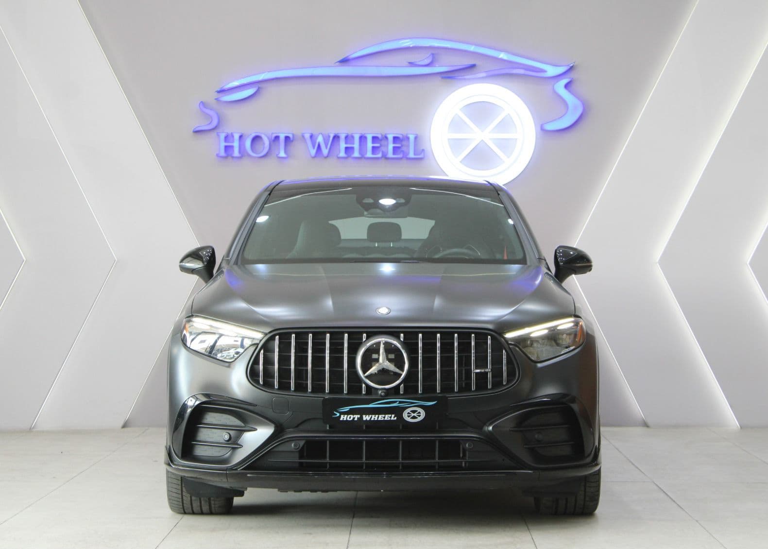 Mercedes-Benz GLC 43 AMG thumbnail 2