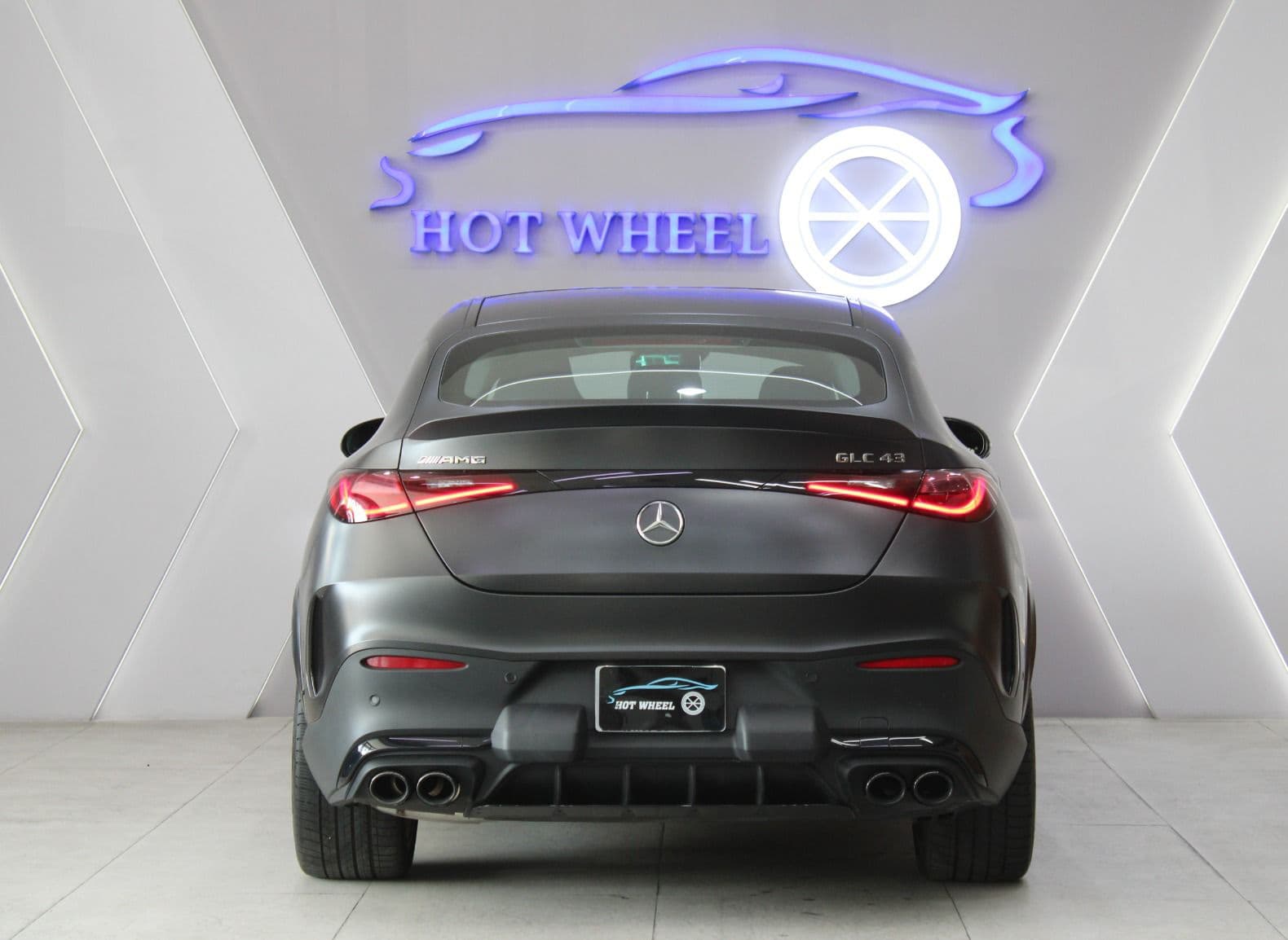 Mercedes-Benz GLC 43 AMG thumbnail 7
