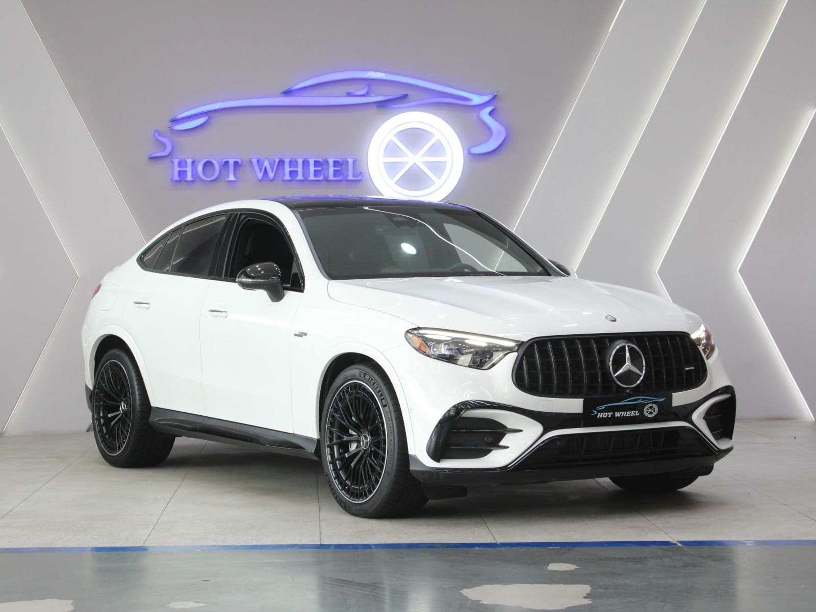 Mercedes-Benz GLC 43 AMG thumbnail 2