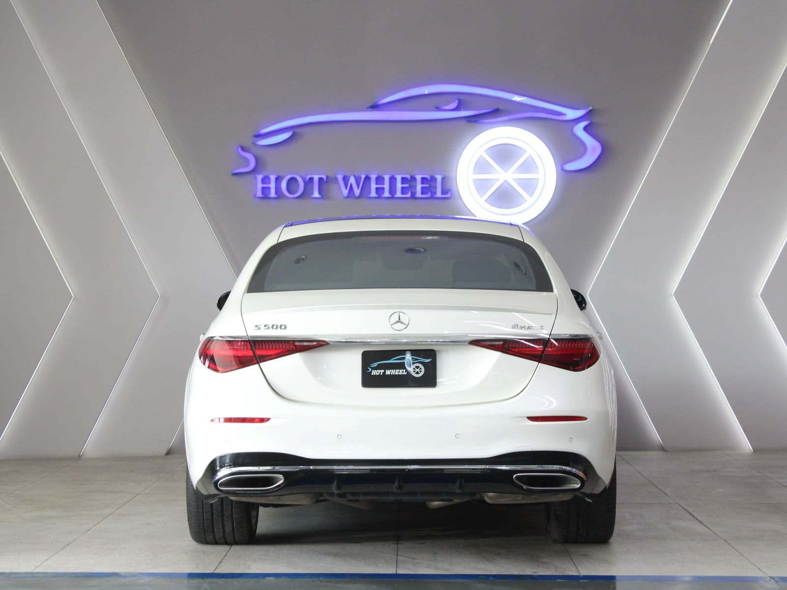 Mercedes-Benz S500 4MATIC thumbnail 2