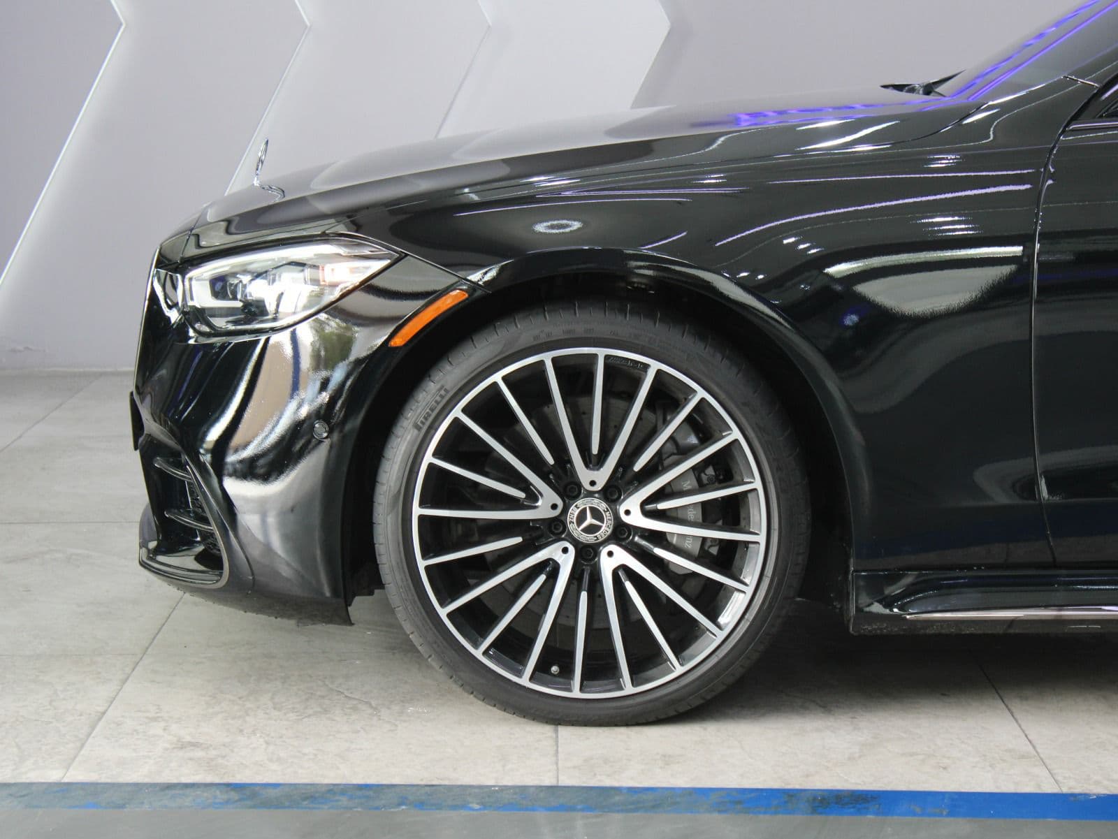 Mercedes-Benz S580 thumbnail 3
