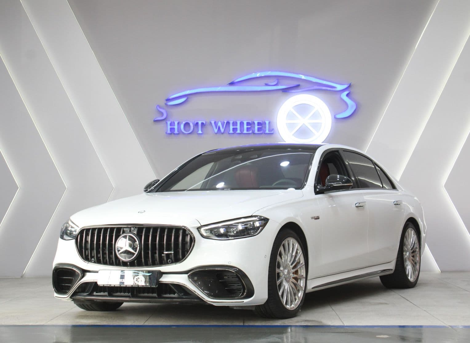 Mercedes-Benz S63 AMG thumbnail 2