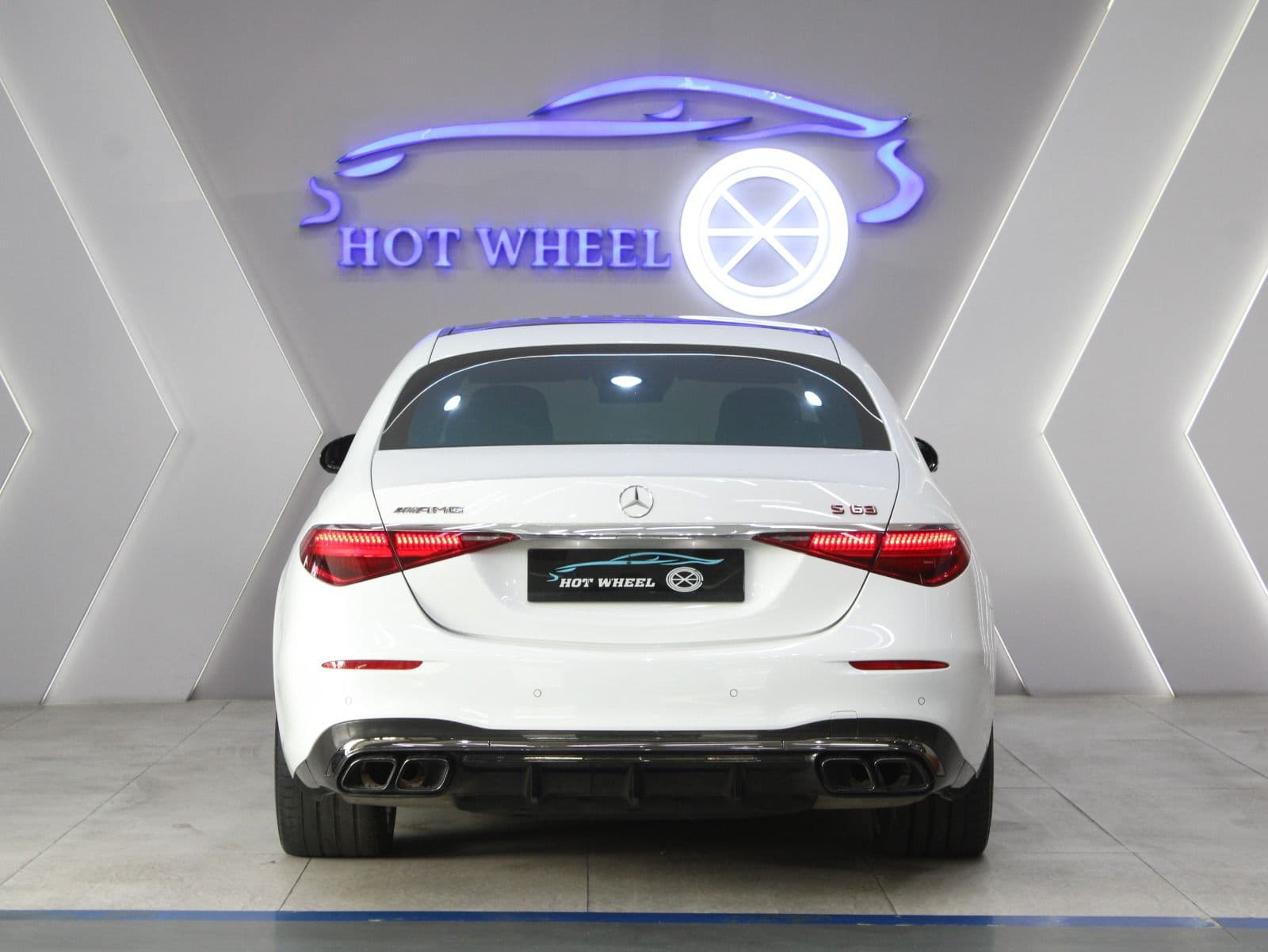 Mercedes-Benz S63 AMG thumbnail 3