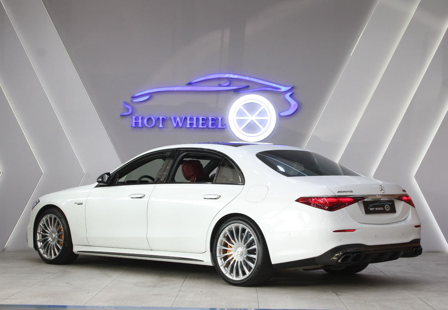 Mercedes-Benz S63 AMG thumbnail 8