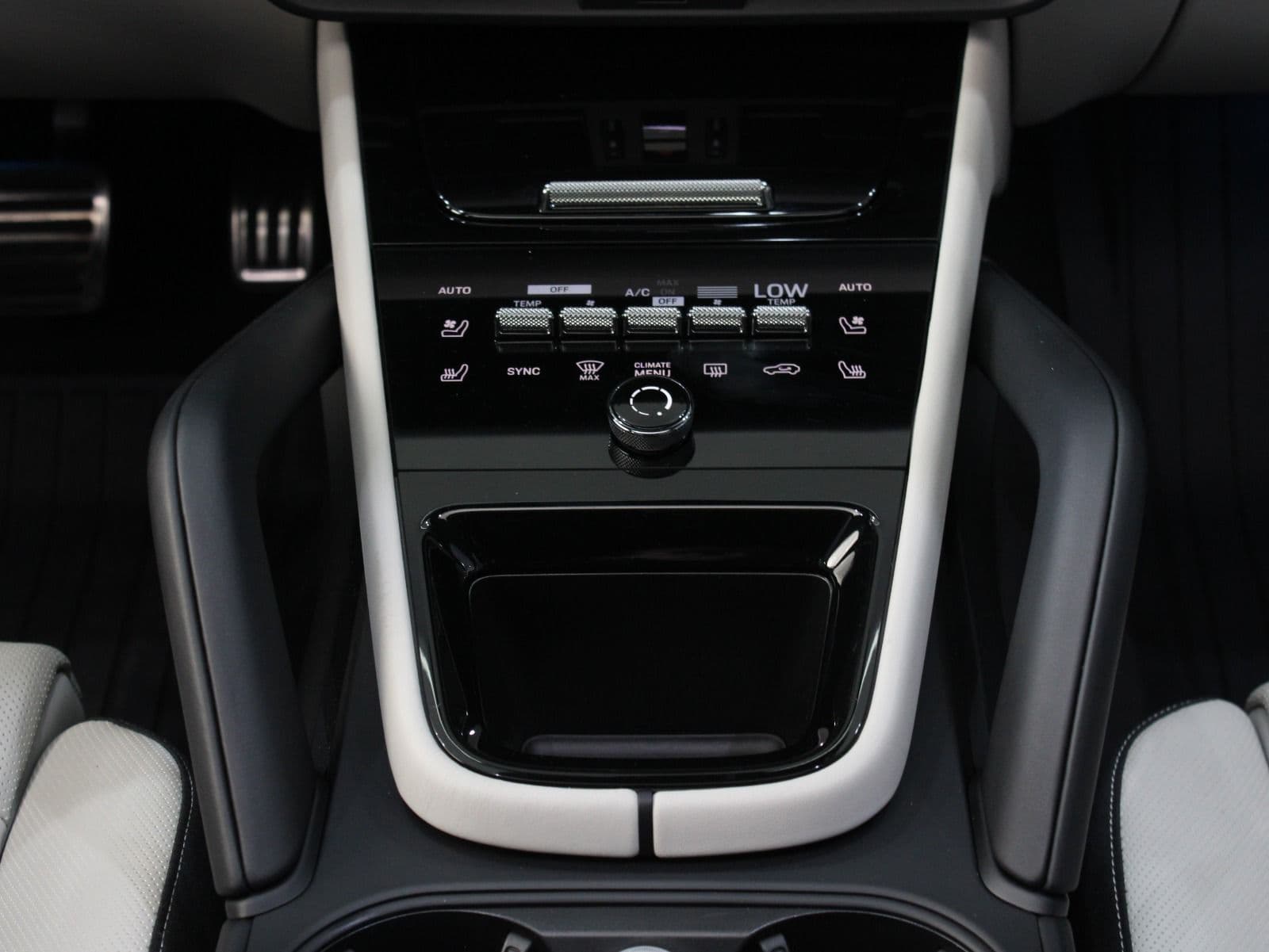 Porsche Cayenne GTS thumbnail 5