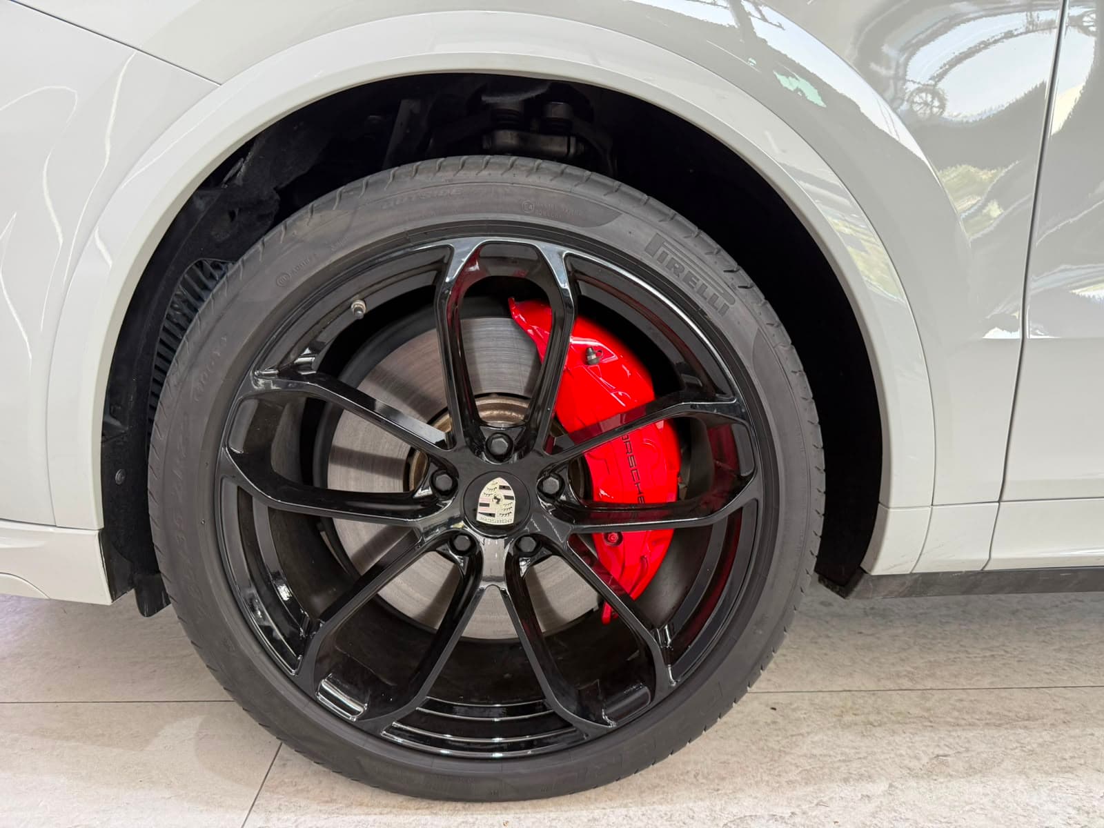 Porsche Cayenne Turbo thumbnail 5