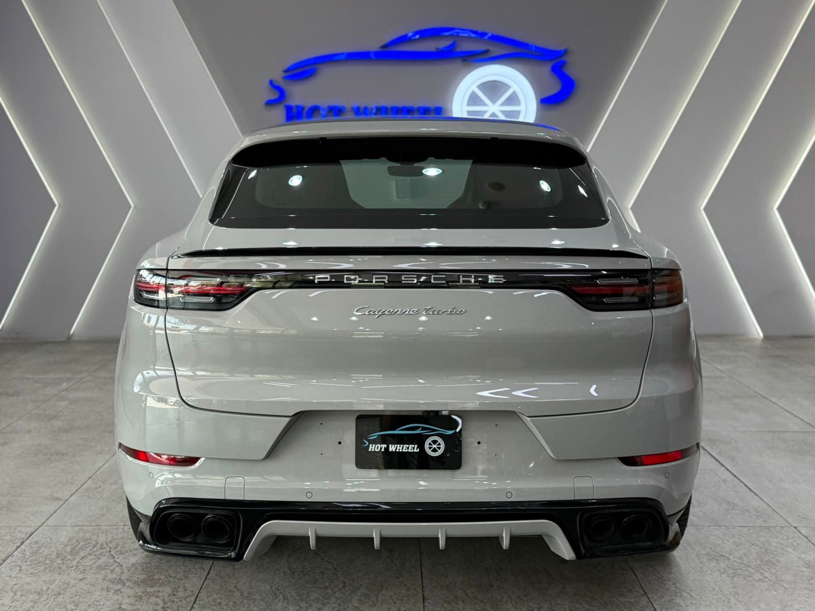 Porsche Cayenne Turbo thumbnail 6