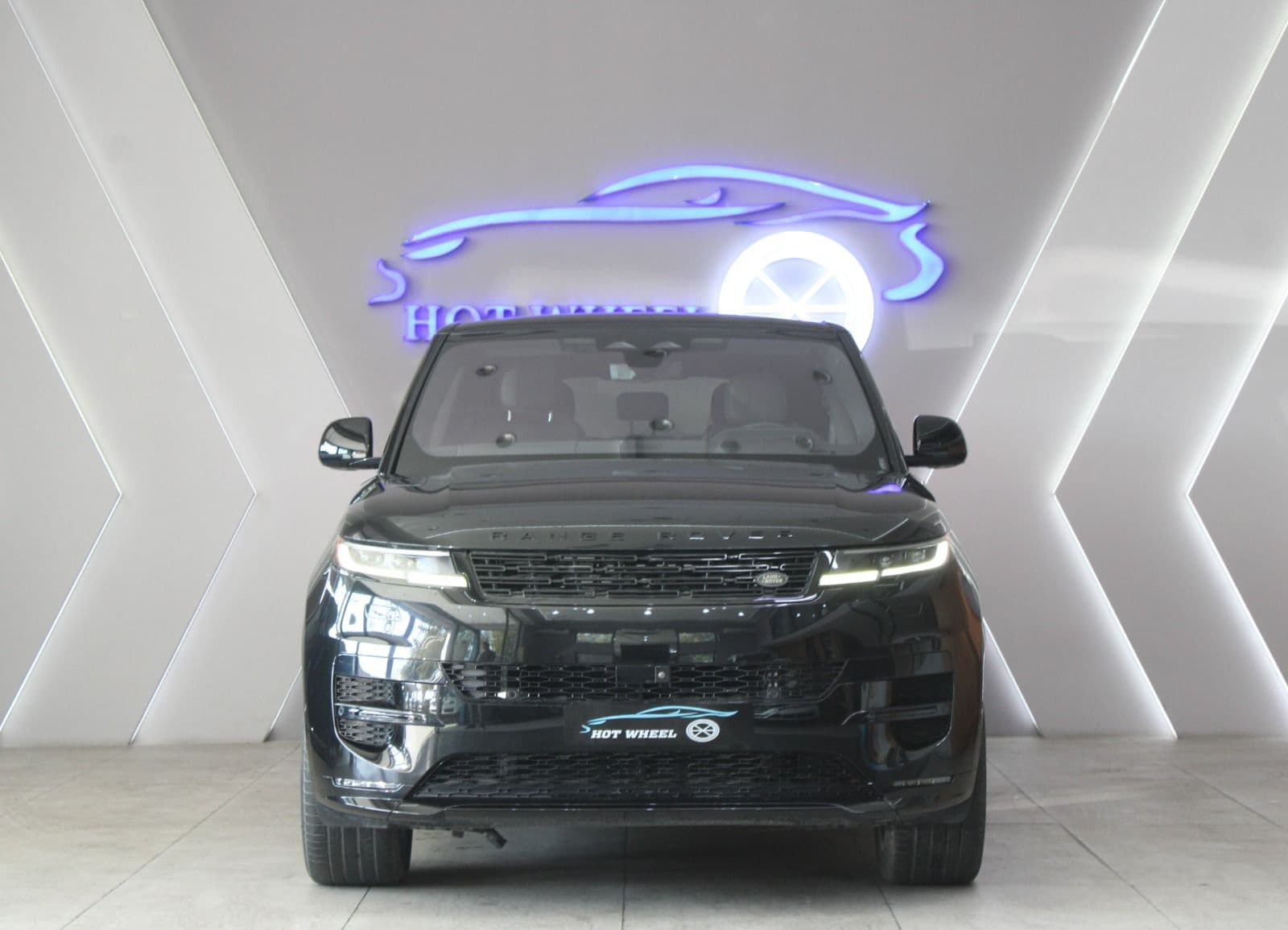 Land Rover Range Rover Sport thumbnail 2
