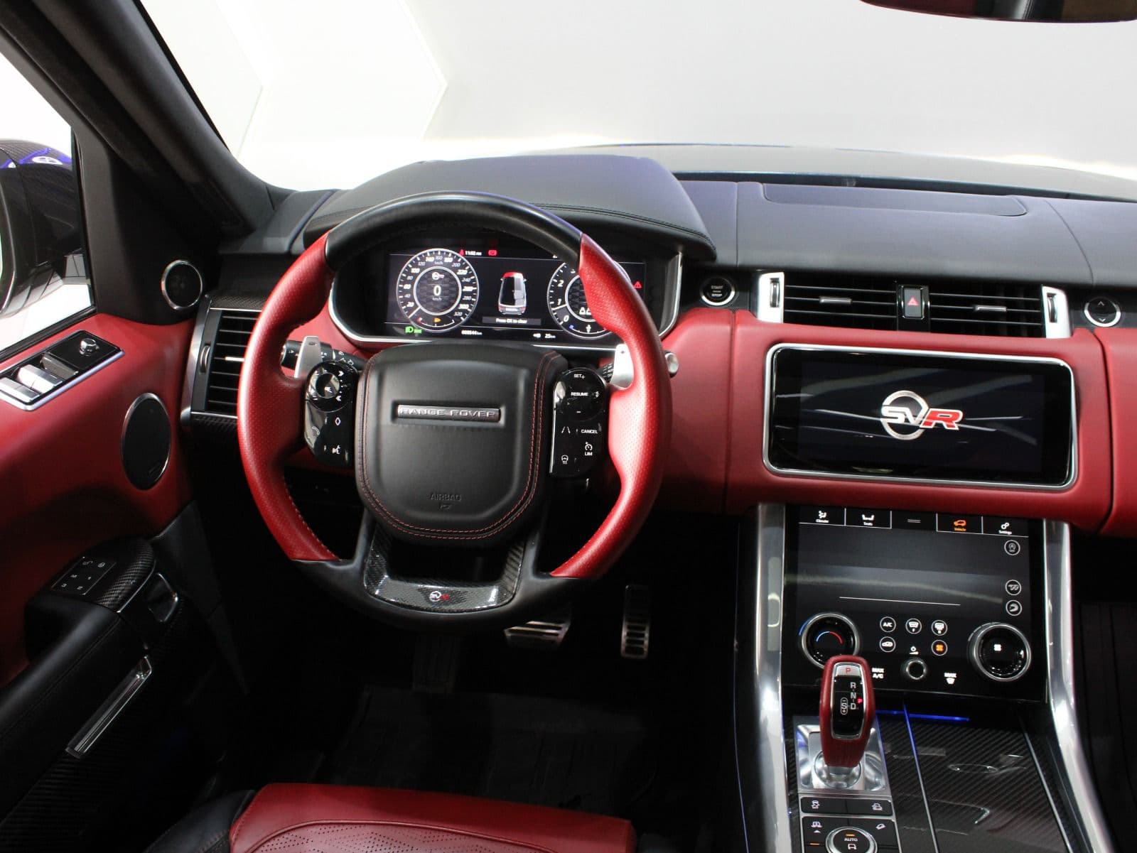 Land Rover Range Rover Sport SVR thumbnail 6