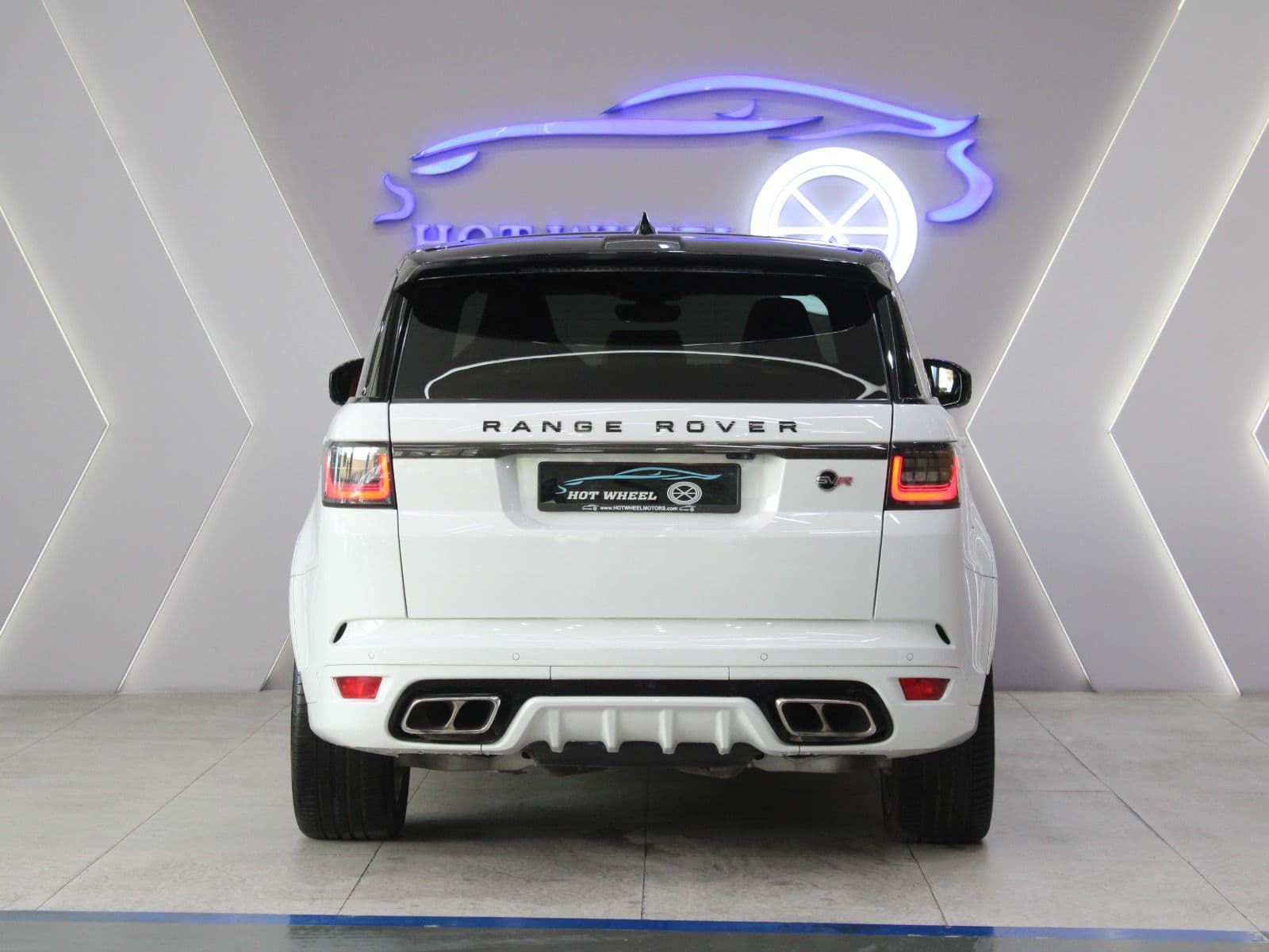 Land Rover Range Rover Sport SVR thumbnail 7