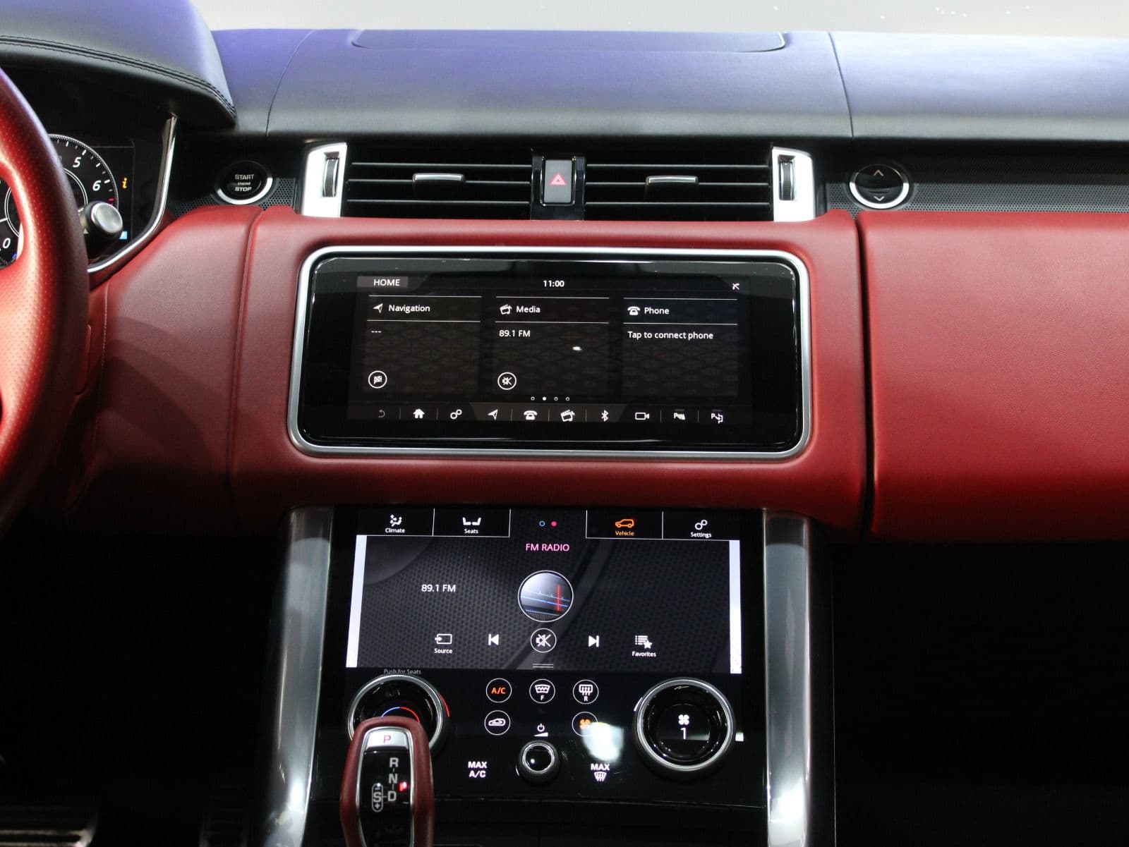 Land Rover Range Rover SVR thumbnail 4