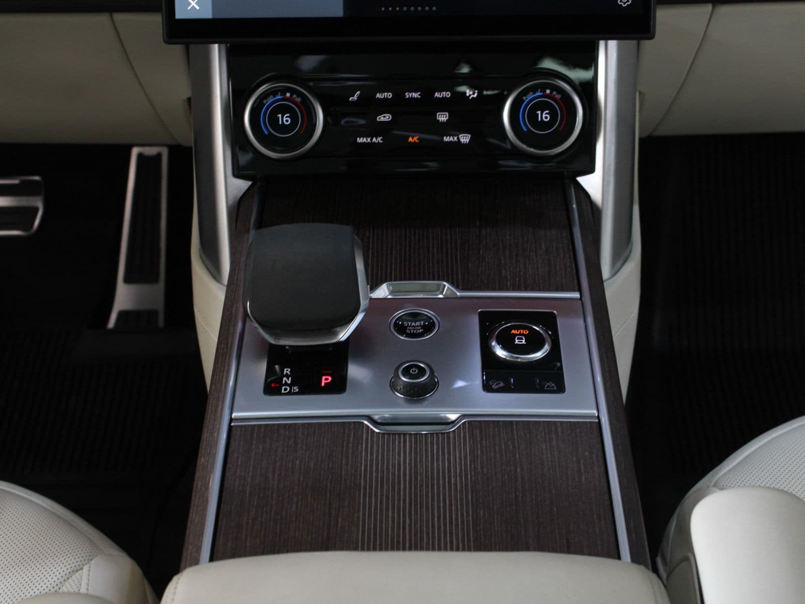 Land Rover Range Rover Vogue Autobiography thumbnail 4