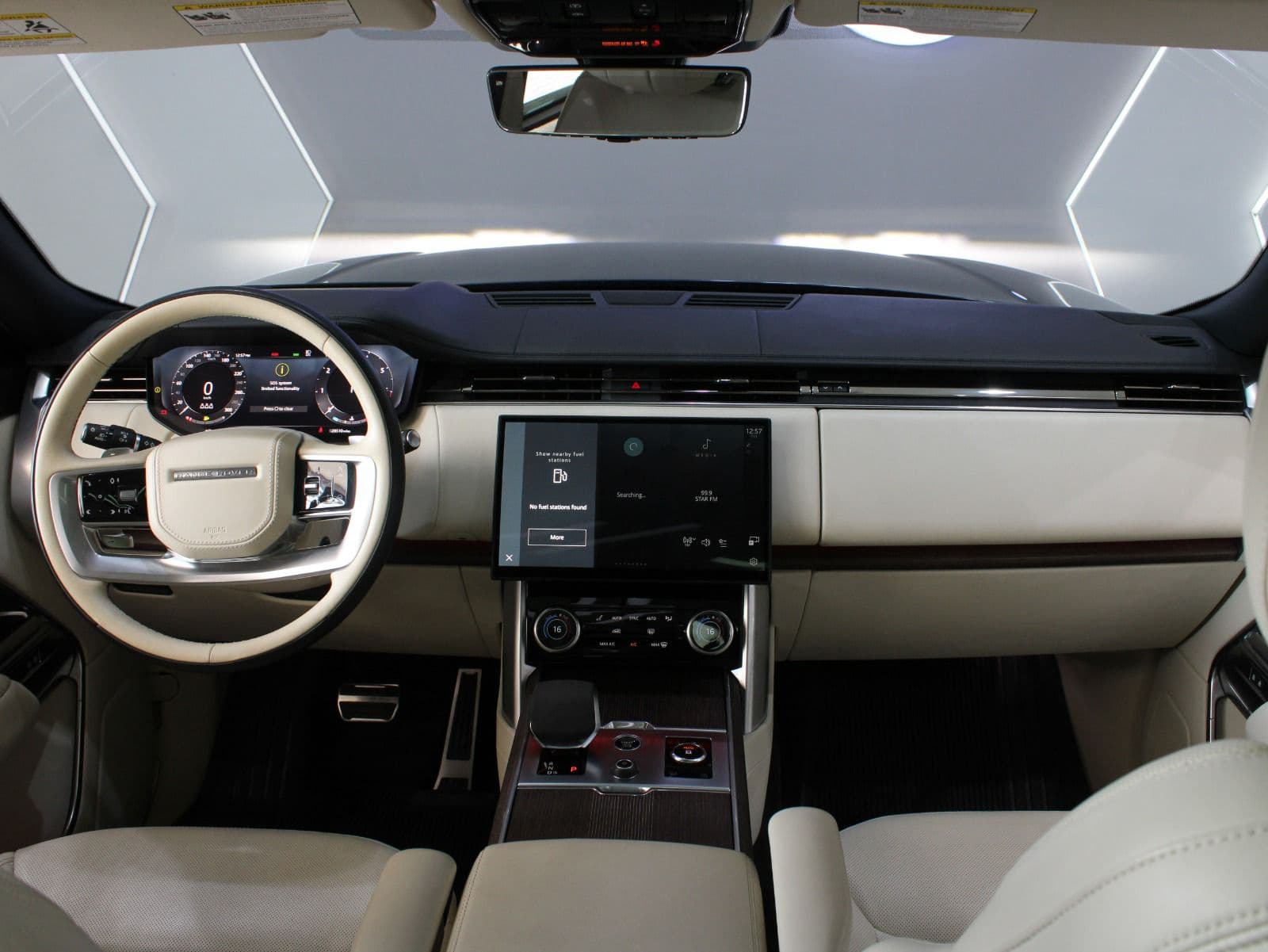 Land Rover Range Rover Vogue Autobiography thumbnail 5