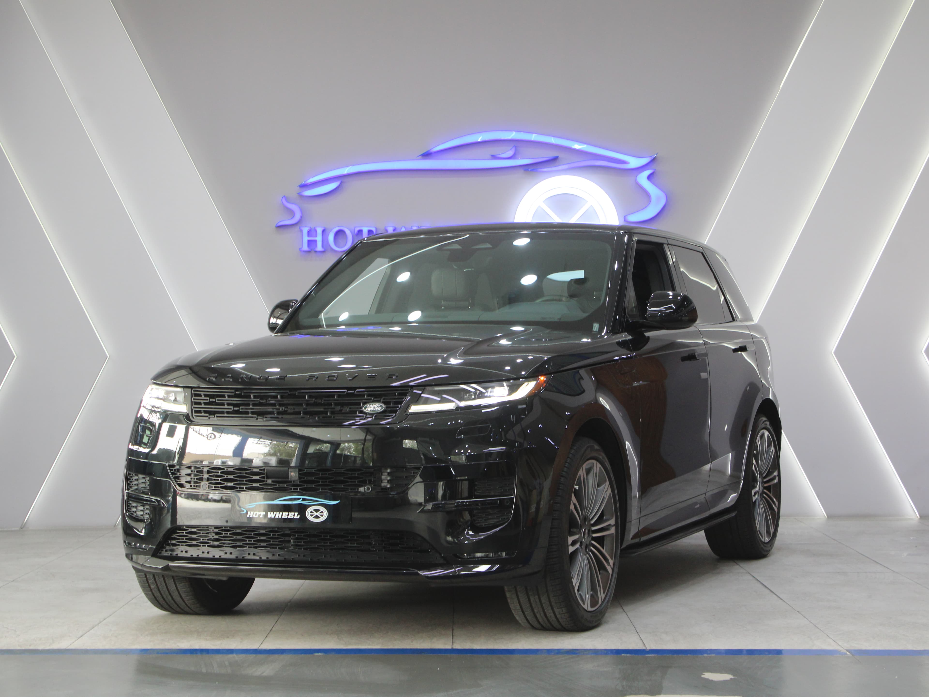 Land Rover Range Rover Sport thumbnail 2