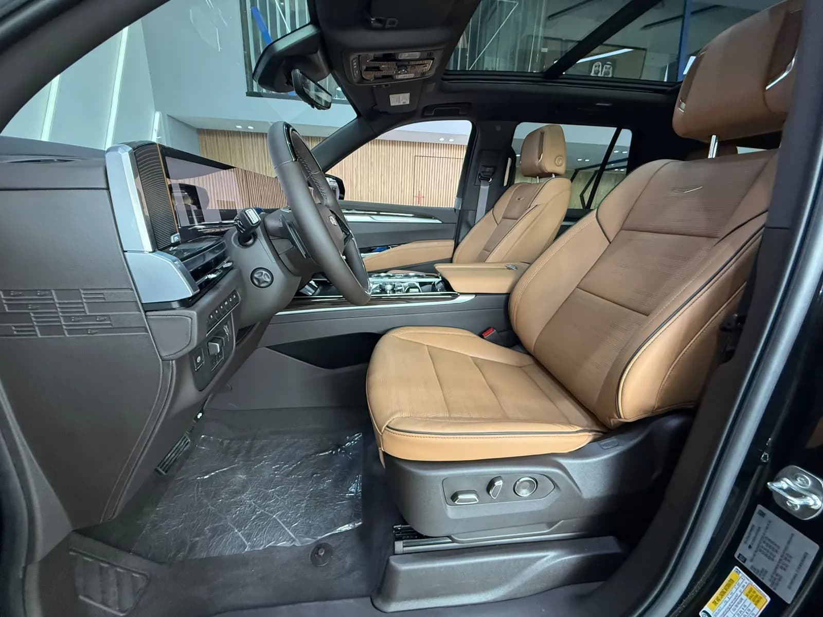 Cadillac SPORT PLATINUM - view 6