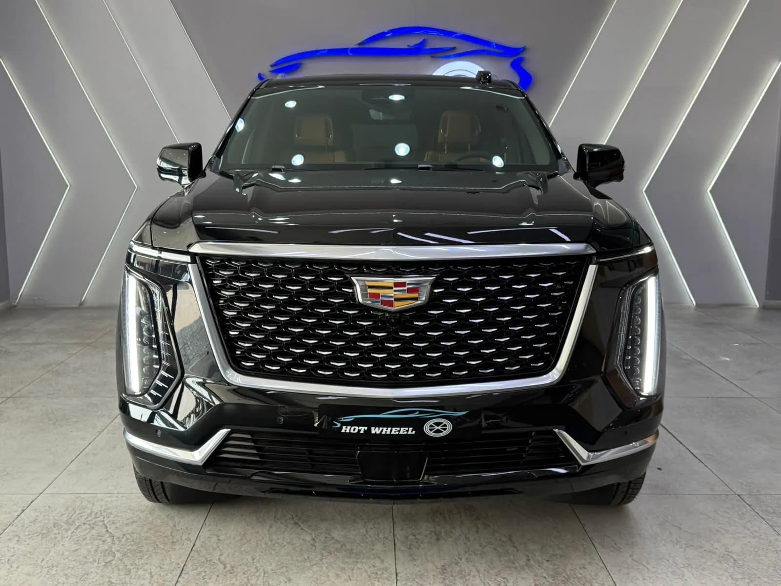 Cadillac SPORT PLATINUM - view 2